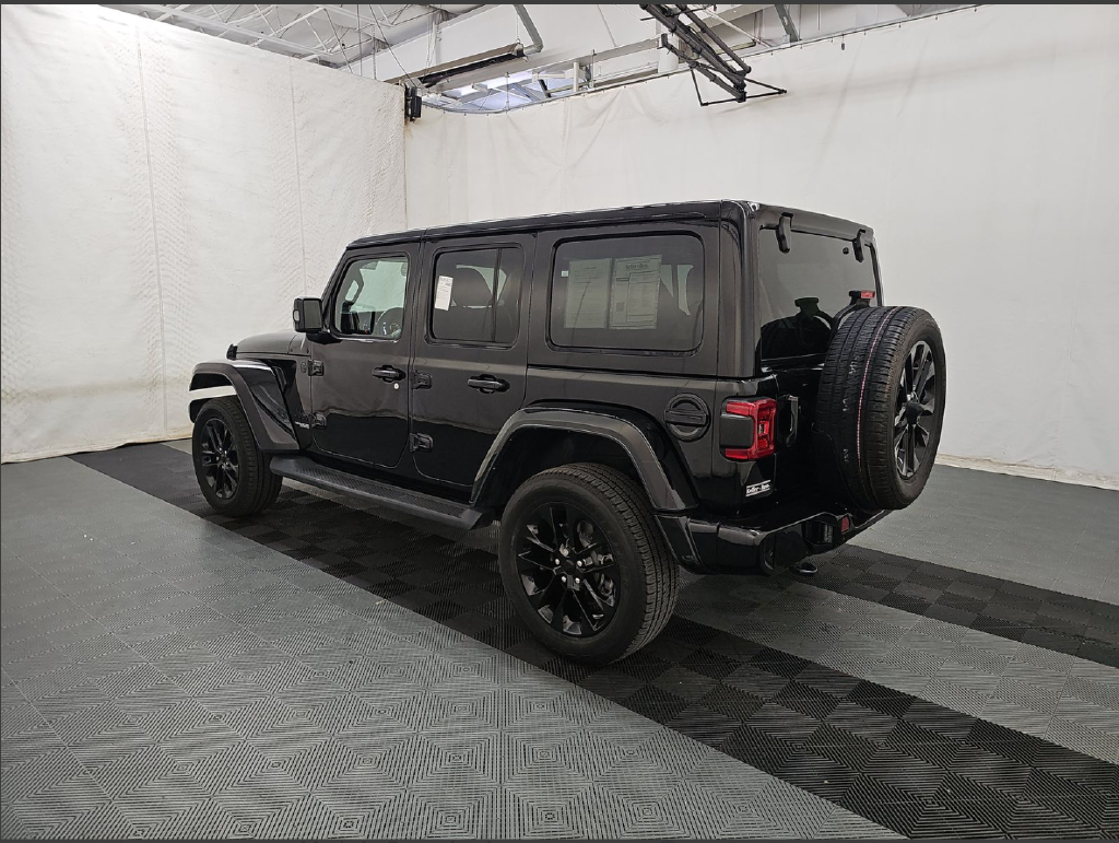 2022 Jeep Wrangler Unlimited Sahara High Altitude