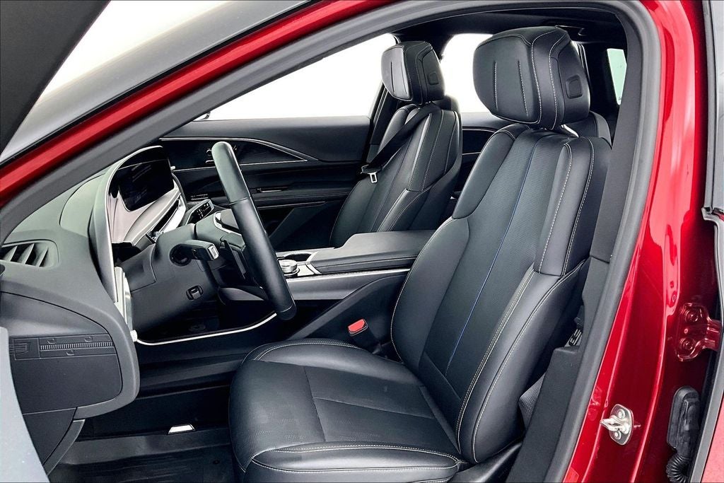 2025 Cadillac LYRIQ Sport