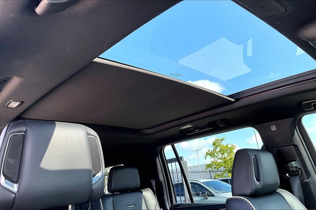 2022 Cadillac Escalade ESV Premium