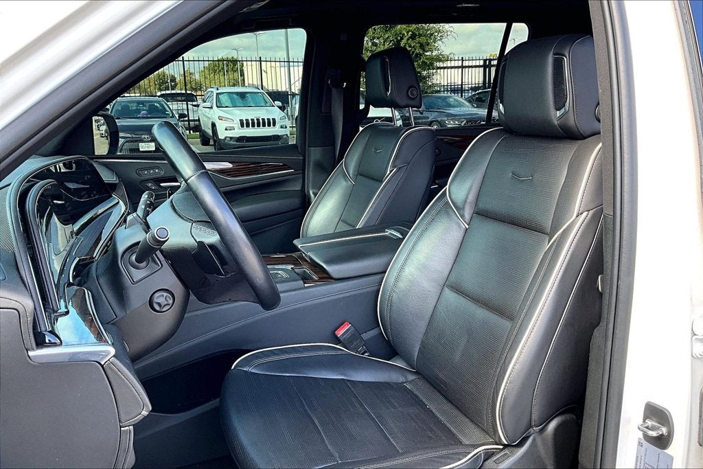 2022 Cadillac Escalade ESV Premium