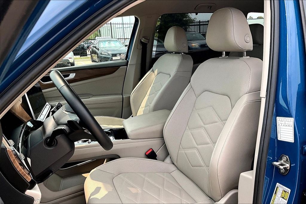 2025 Volkswagen Atlas 2.0T SE w/Technology