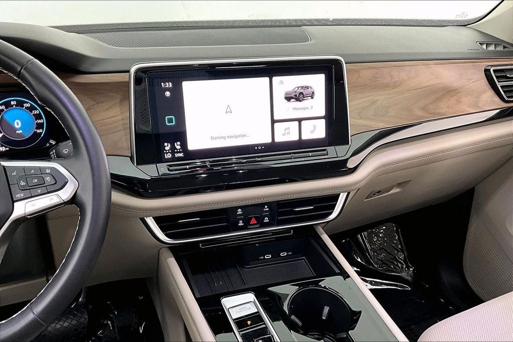 2025 Volkswagen Atlas 2.0T SE w/Technology