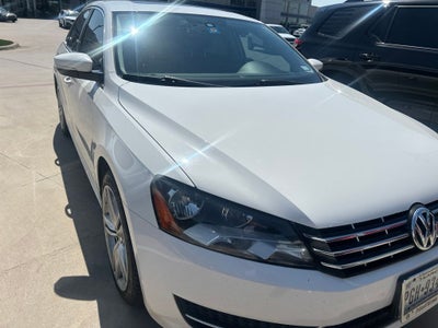 2015 Volkswagen Passat TDI SE w/Sunroof