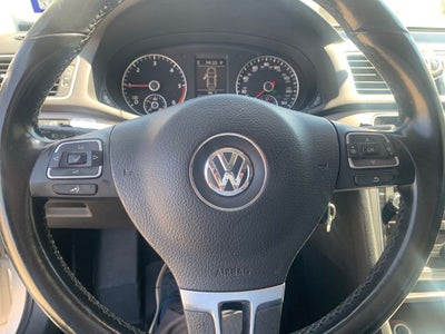 2015 Volkswagen Passat TDI SE w/Sunroof