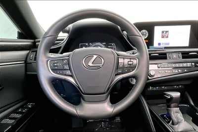 2025 Lexus ES 300h