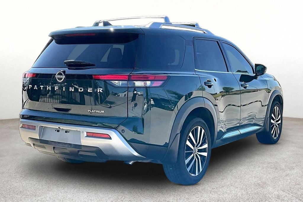 2023 Nissan Pathfinder Platinum