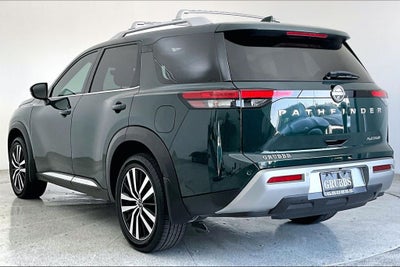 2023 Nissan Pathfinder Platinum
