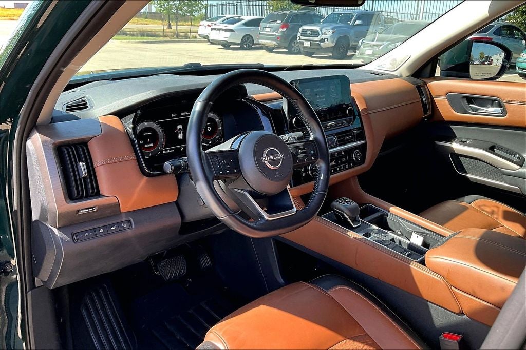 2023 Nissan Pathfinder Platinum