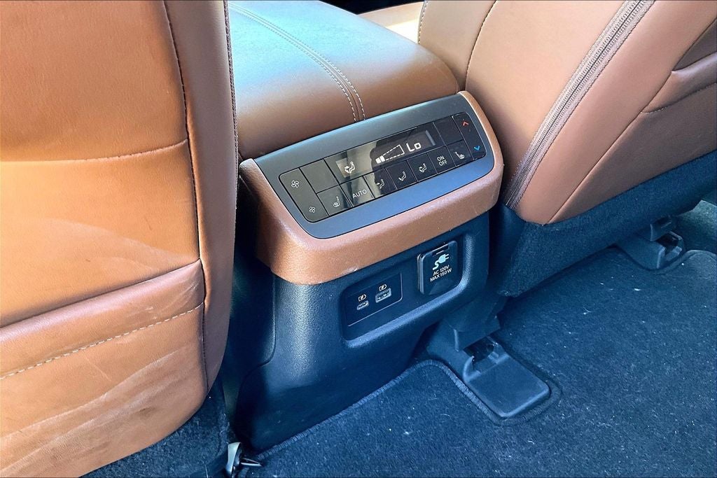 2023 Nissan Pathfinder Platinum