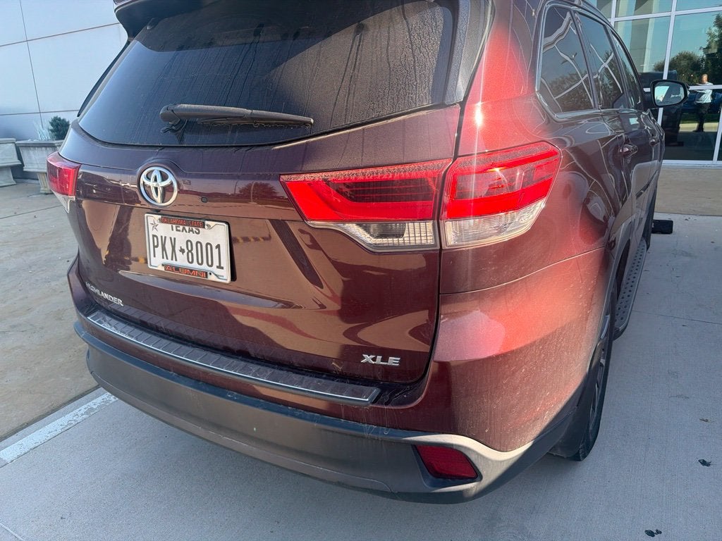2019 Toyota Highlander SE