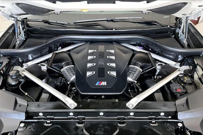 2024 BMW X7 M60i