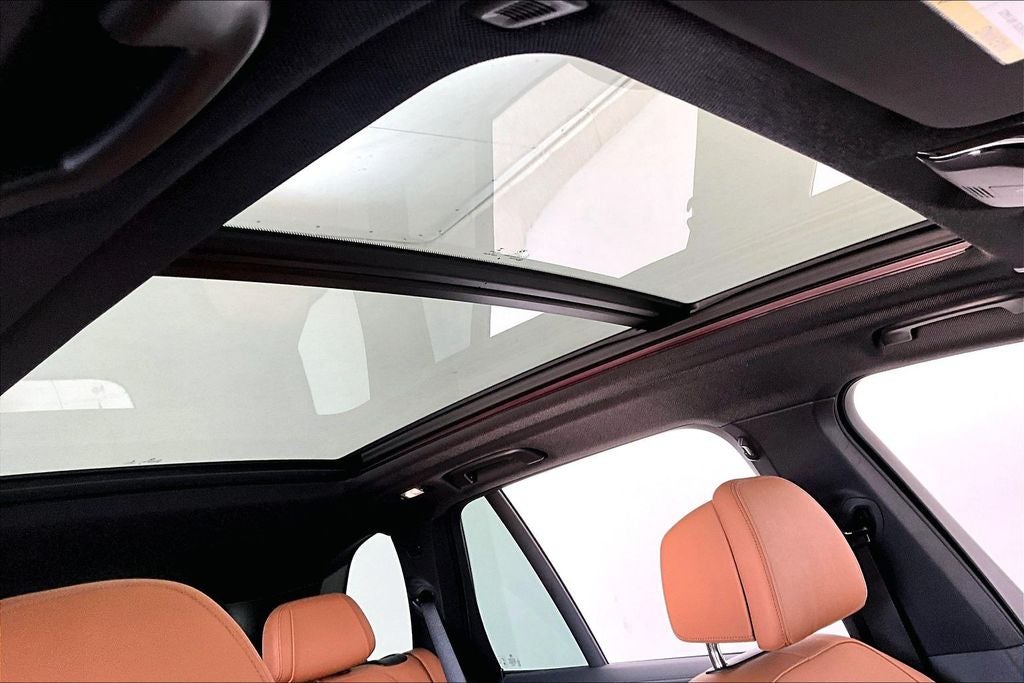 2021 BMW X5 M50i