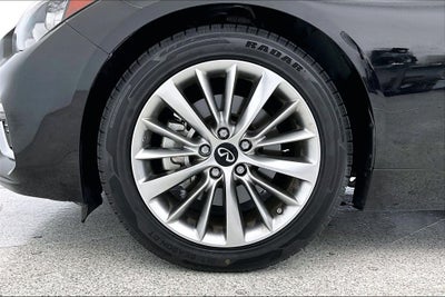 2023 INFINITI Q50 LUXE