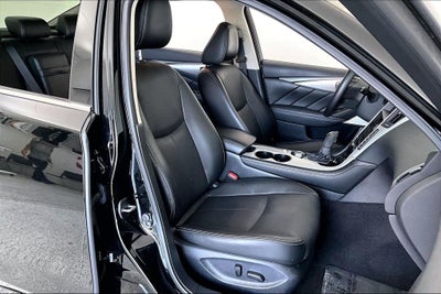 2023 INFINITI Q50 LUXE