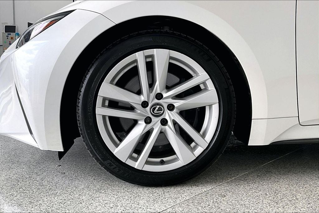 2024 Lexus IS 300