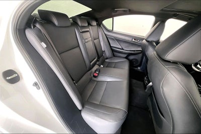 2024 Lexus IS 300