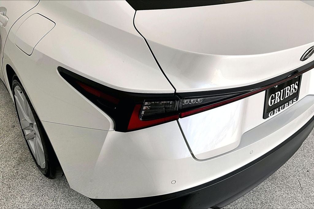 2024 Lexus IS 300