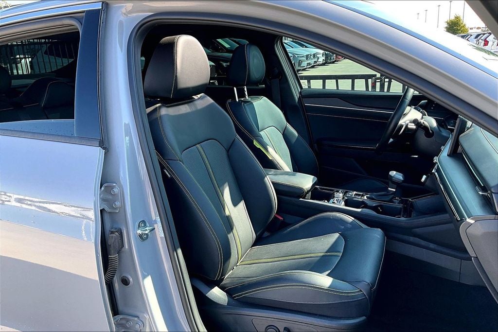 2025 Kia K5 GT