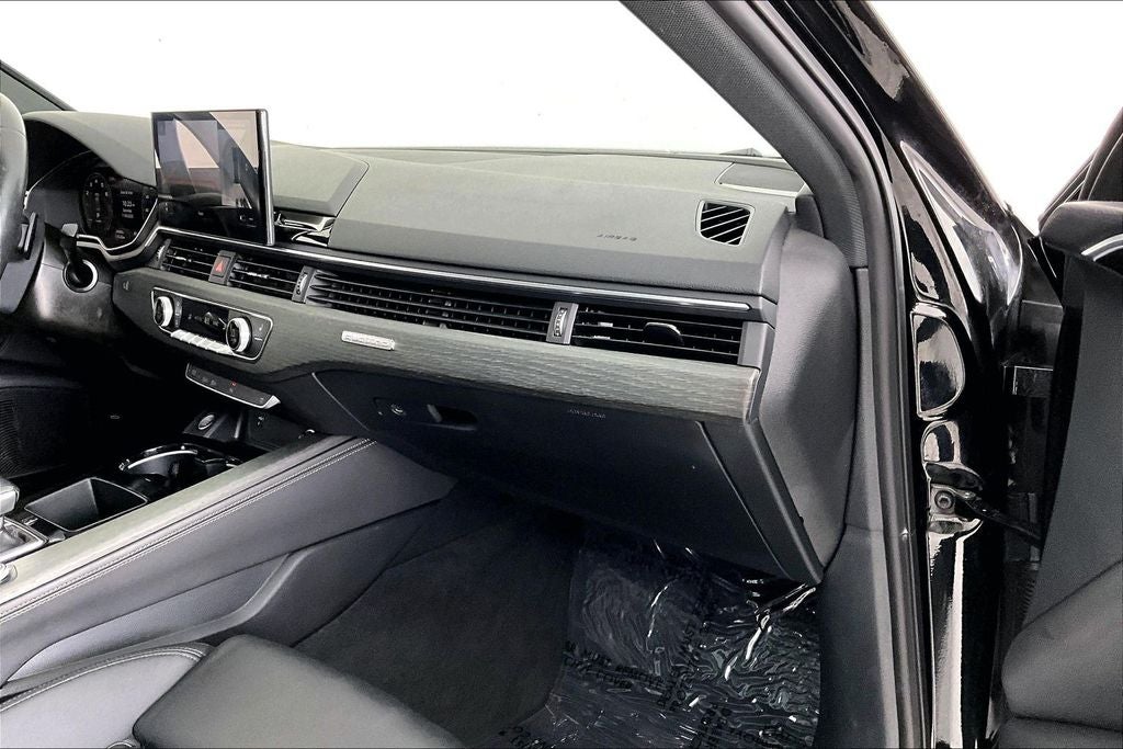 2023 Audi A4 45 S line Premium Plus quattro