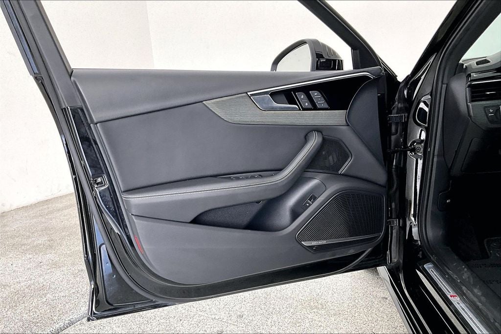 2023 Audi A4 45 S line Premium Plus quattro