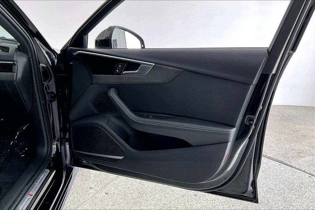 2023 Audi A4 45 S line Premium Plus quattro