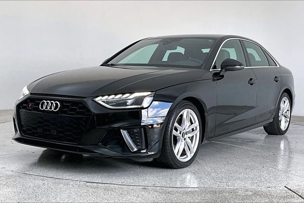 2023 Audi A4 45 S line Premium Plus quattro