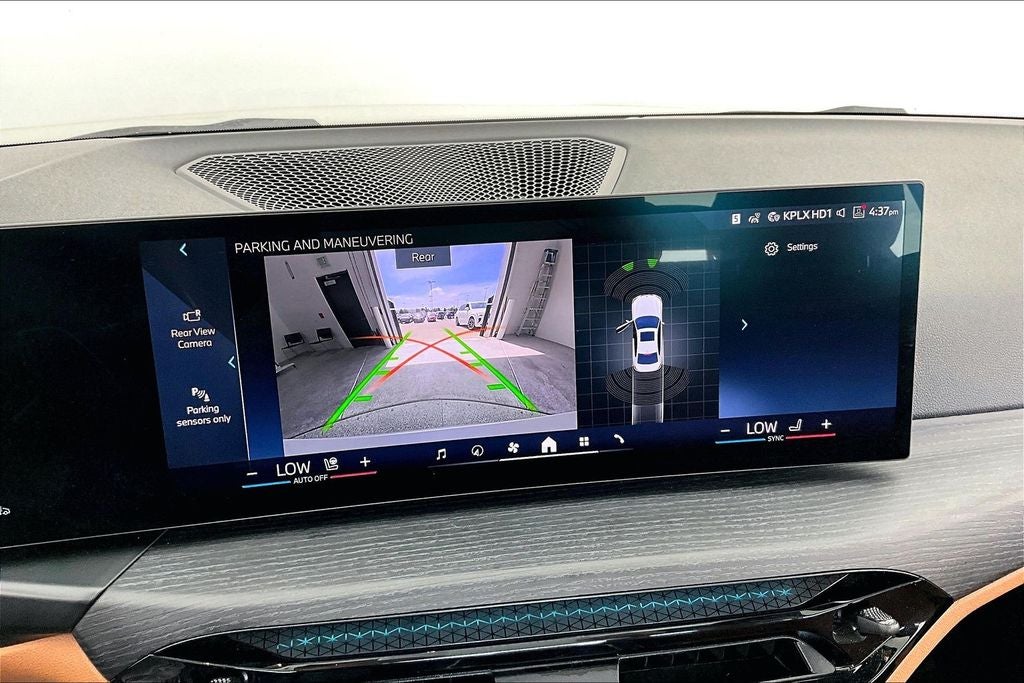 2025 BMW 3 Series 330i xDrive xDrive