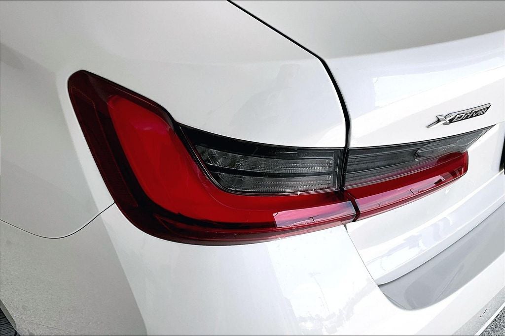 2025 BMW 3 Series 330i xDrive xDrive