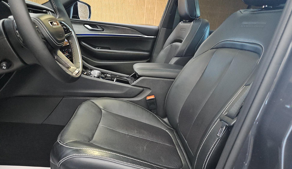 2025 Jeep Grand Cherokee Overland 4x4