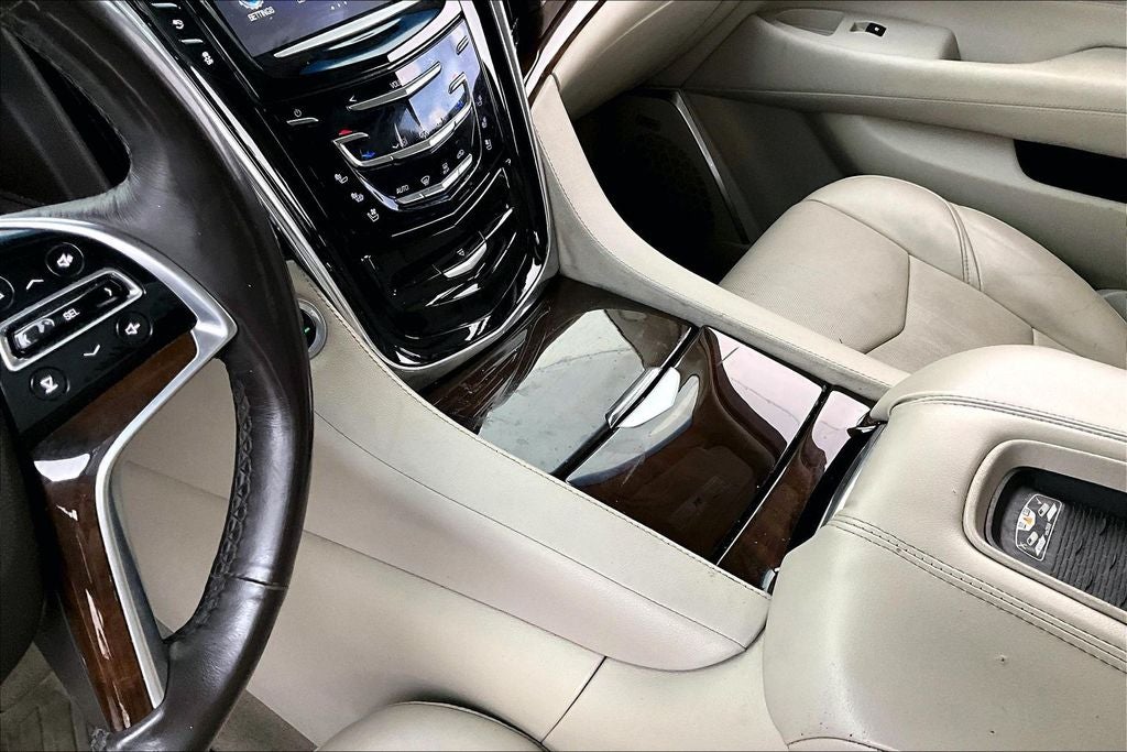 2017 Cadillac Escalade Luxury