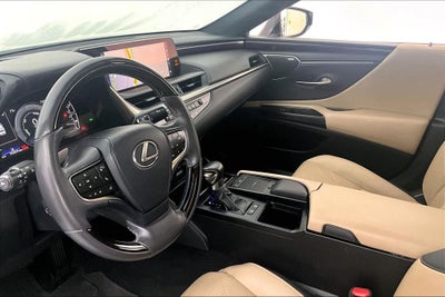 2020 Lexus ES 300h Ultra Luxury
