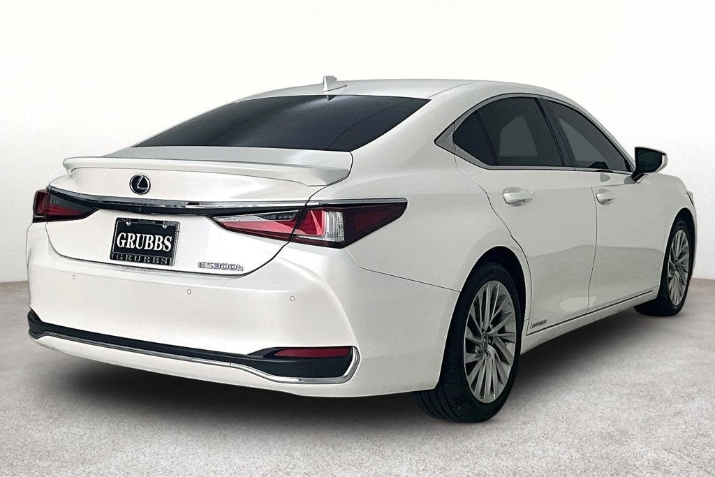 2020 Lexus ES 300h Ultra Luxury