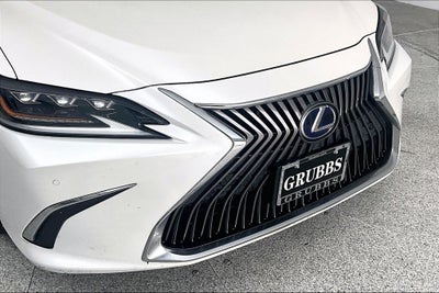 2020 Lexus ES 300h Ultra Luxury