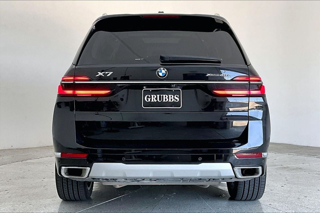 2025 BMW X7 xDrive40i