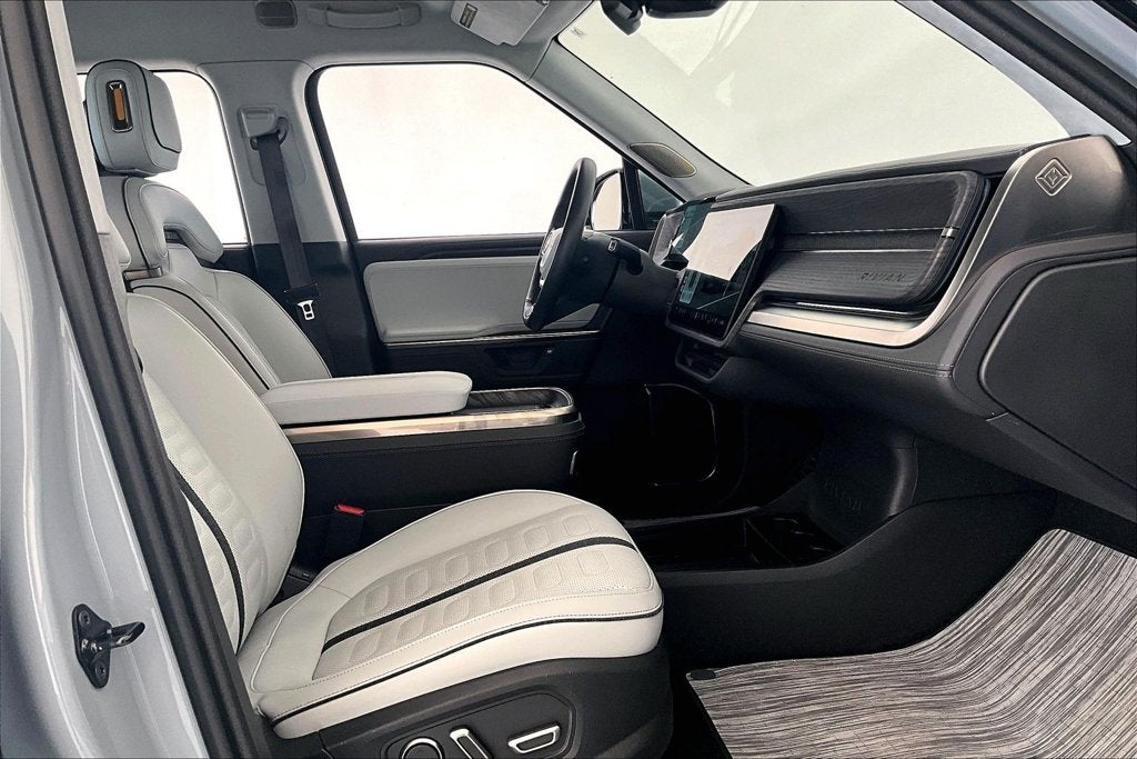 2025 Rivian R1T Adventure Dual Motor Large Pack