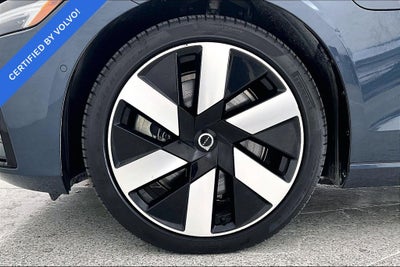 2024 Volvo S60 Recharge Plug-In Hybrid T8 Plus Dark Theme