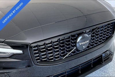 2023 Volvo S60 B5 Plus Black Edition
