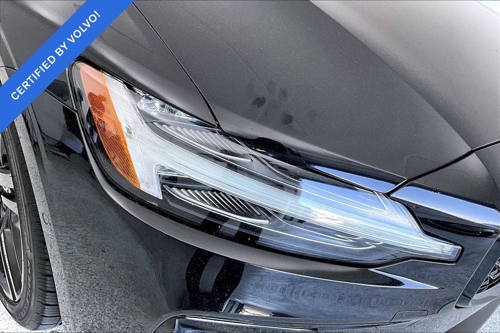 2023 Volvo S60 B5 Plus Black Edition