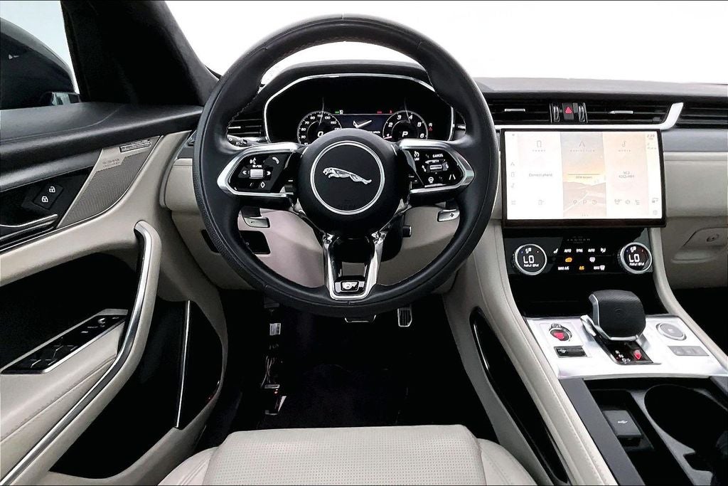2023 Jaguar F-PACE SVR