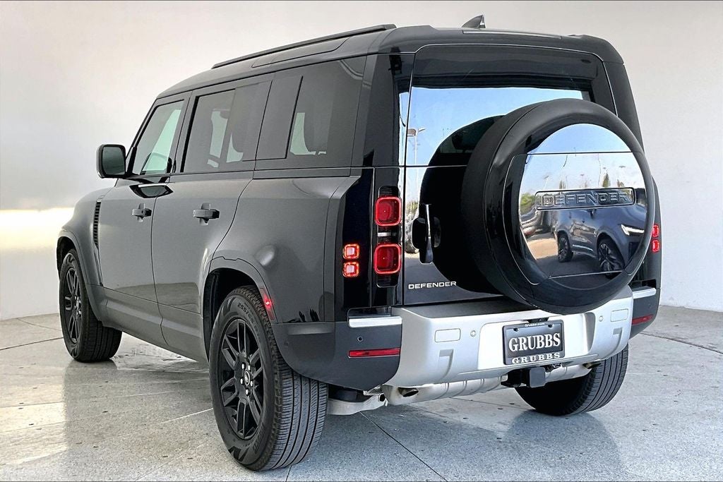 2025 Land Rover Defender 110 S