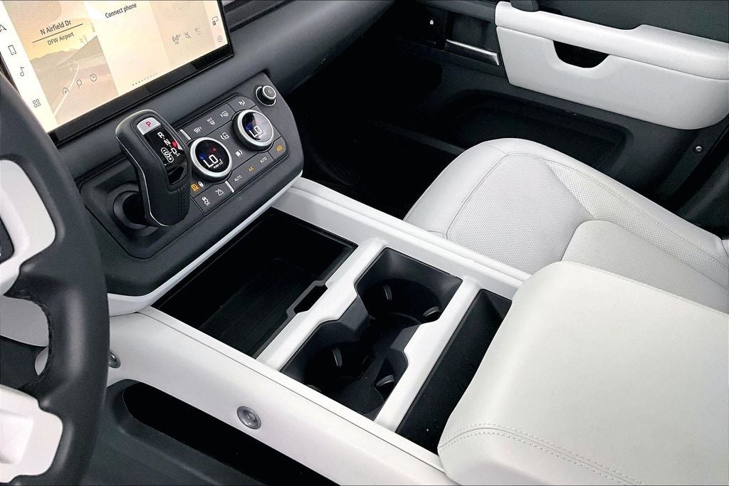 2025 Land Rover Defender 110 S