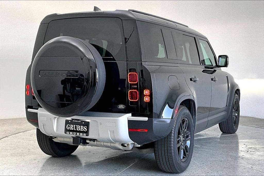 2025 Land Rover Defender 110 S
