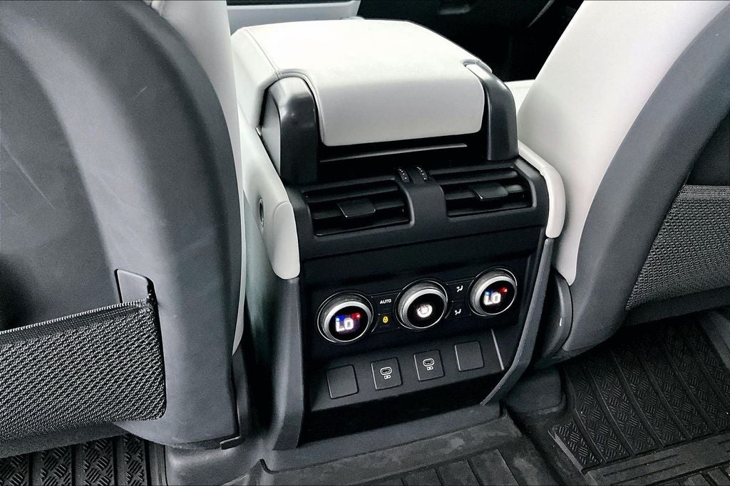 2025 Land Rover Defender 110 S
