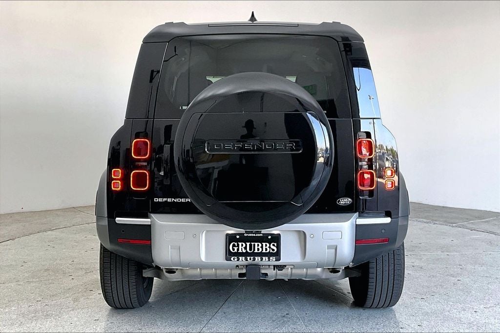 2025 Land Rover Defender 110 S