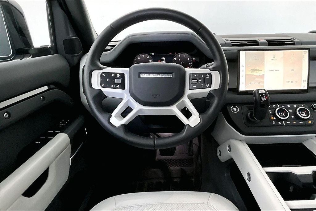 2025 Land Rover Defender 110 S