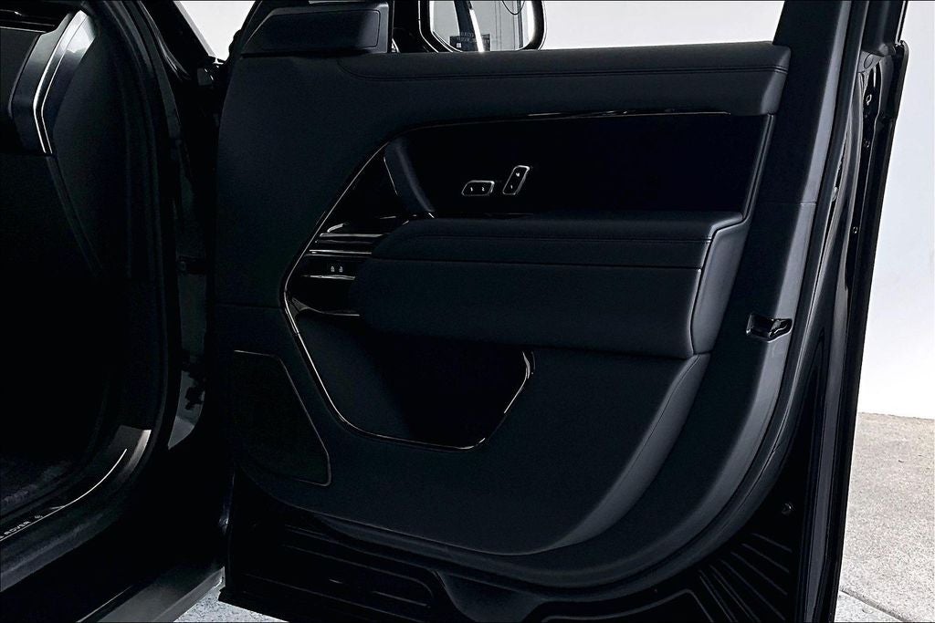2023 Land Rover Range Rover SV LWB