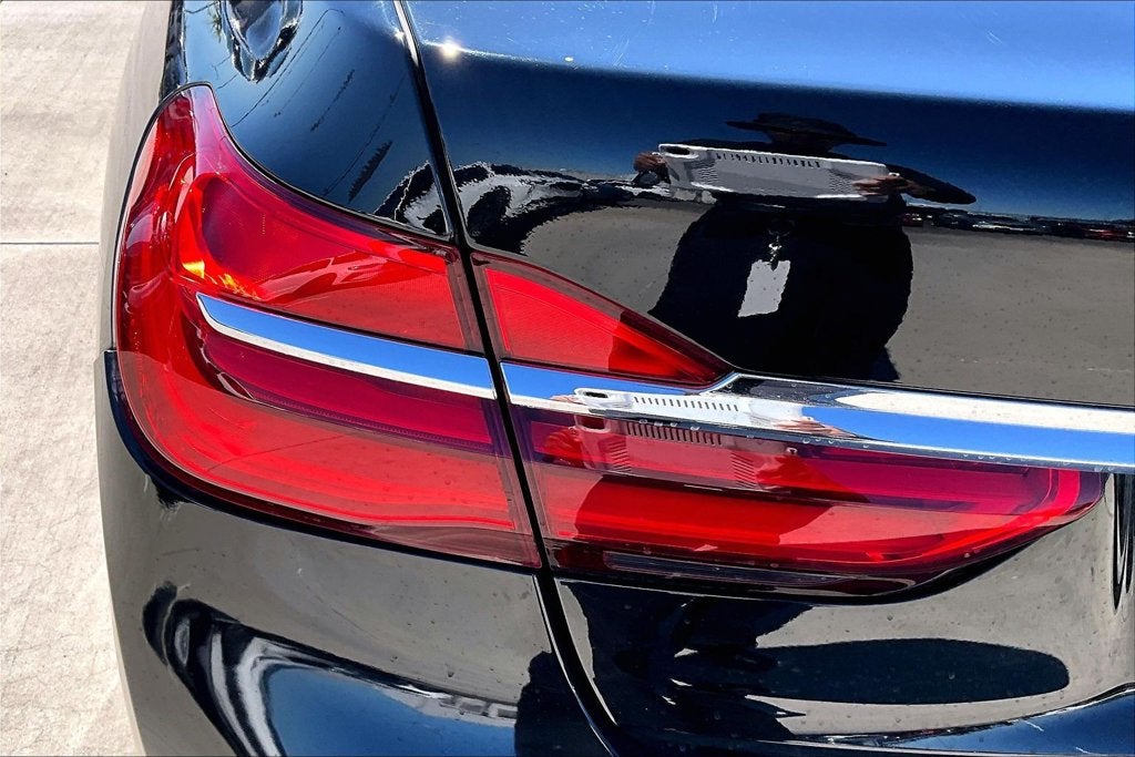 2019 BMW 7 Series 740i