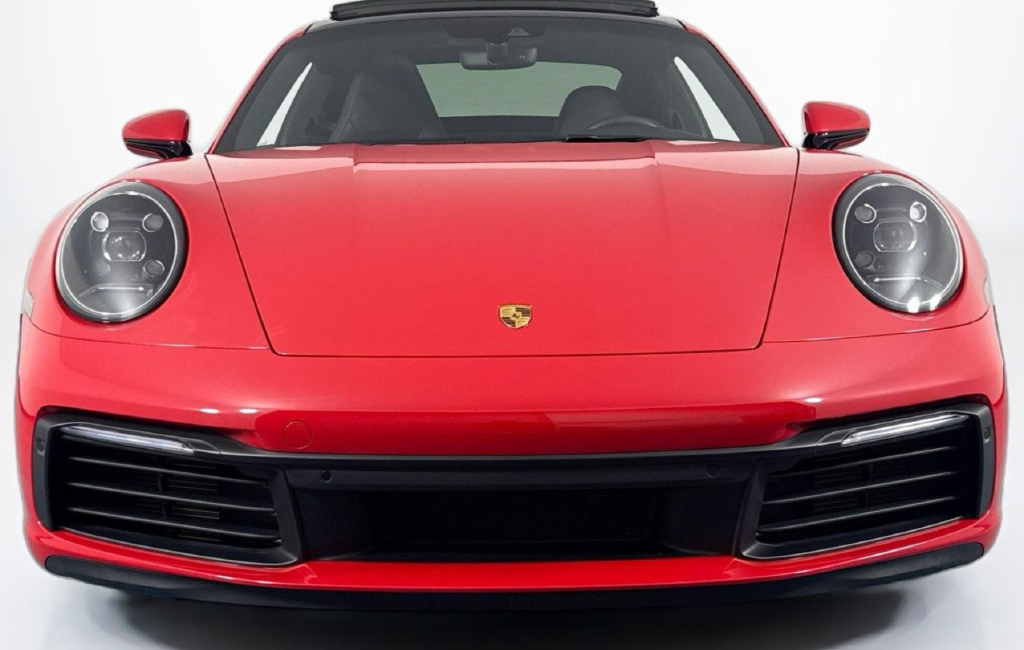 2020 Porsche 911 Carrera