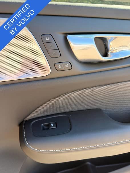 2025 Volvo V60 T8 Polestar