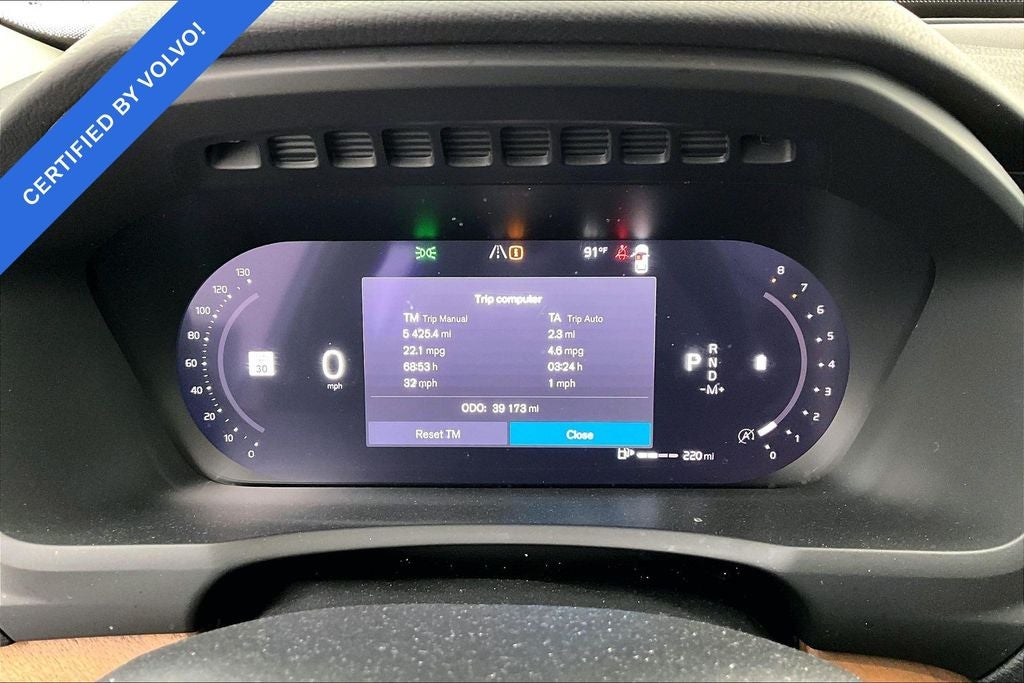 2023 Volvo XC90 B6 Core